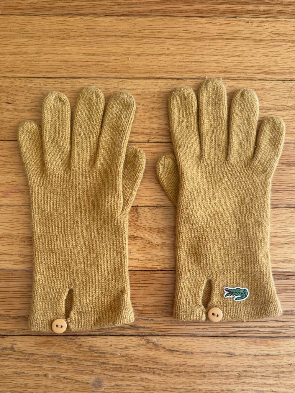 lacoste | gold gloves